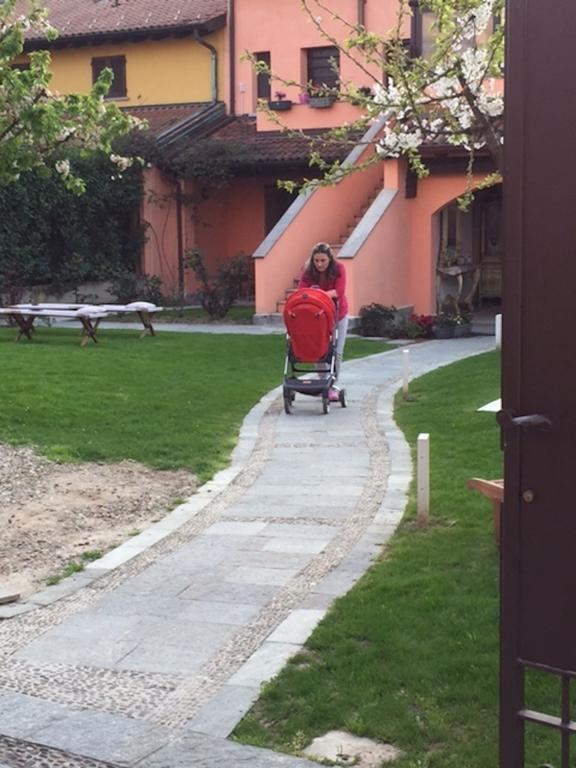 לינה וארוחת בוקר סן ג'וליאנו מילנזה Casa Rosa מראה חיצוני תמונה